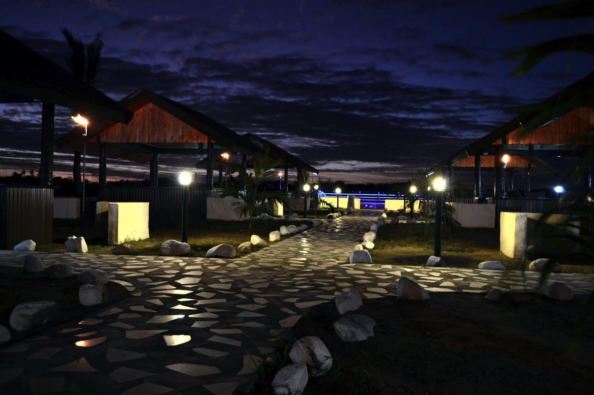 Resort Relax Fiji Denarau Island Exterior photo